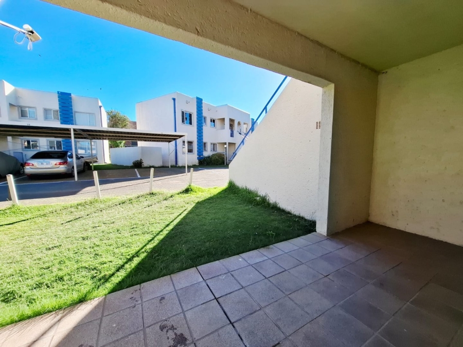 2 Bedroom Property for Sale in Langenhovenpark Free State
